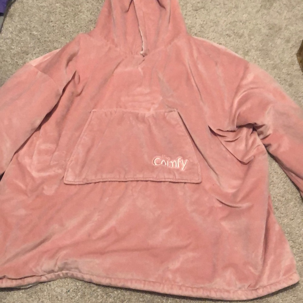 Selling super cute pink comfy junior with a minor rip